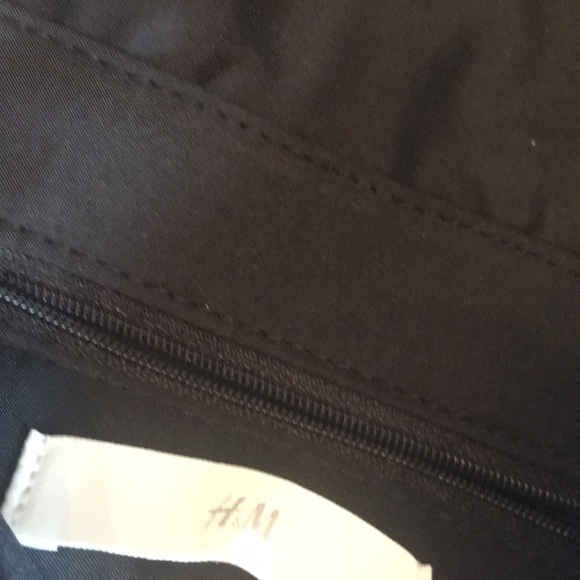 Shoulder Bag by H&M.  New like condition - Picture 5 of 9
